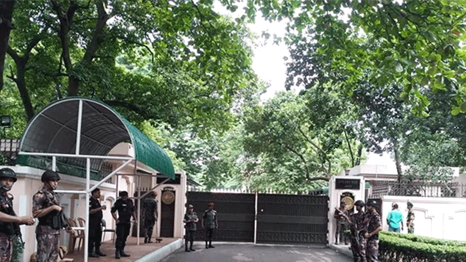 প্রধান উপদেষ্টার সঙ্গে বৈঠক : যমুনায় বিভিন্ন দলের নেতারা