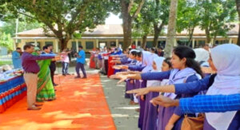 শিক্ষার্থীদের সমাবেশে পাঠের জন্য ‘নতুন শপথ’ ঘোষণা
