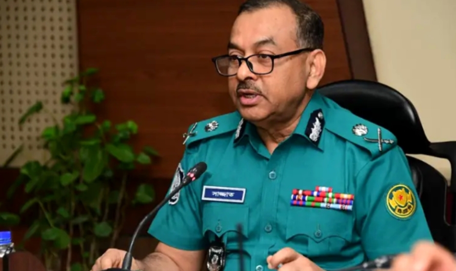 Oplus_131072 নির্ধারিত হাসিলের বেশি আদায় করলে কঠোর ব্যবস্থা: ডিএমপি কমিশনার